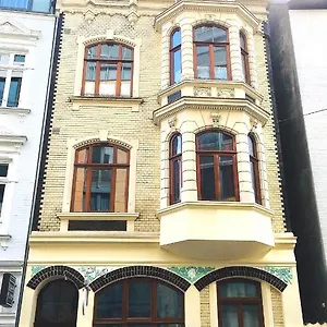 Jugendstilhaus Riverside City Fuer Urlaub Und Business Appartement